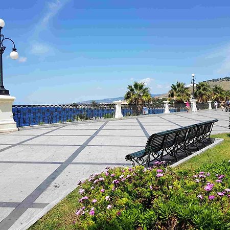 76 Avenue Suites Wi-Fi - Shuttle Reggio di Calabria Exterior foto